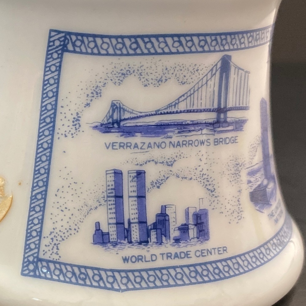 Vintage New York City Souvenir Bell w Twin Towers - Picture 5 of 7